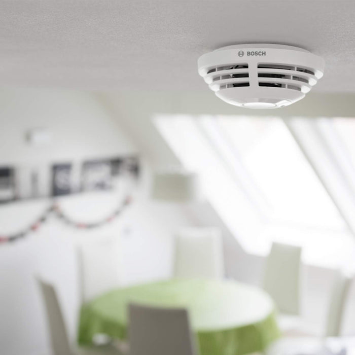 Bosch Smart Home Smoke Detector - White